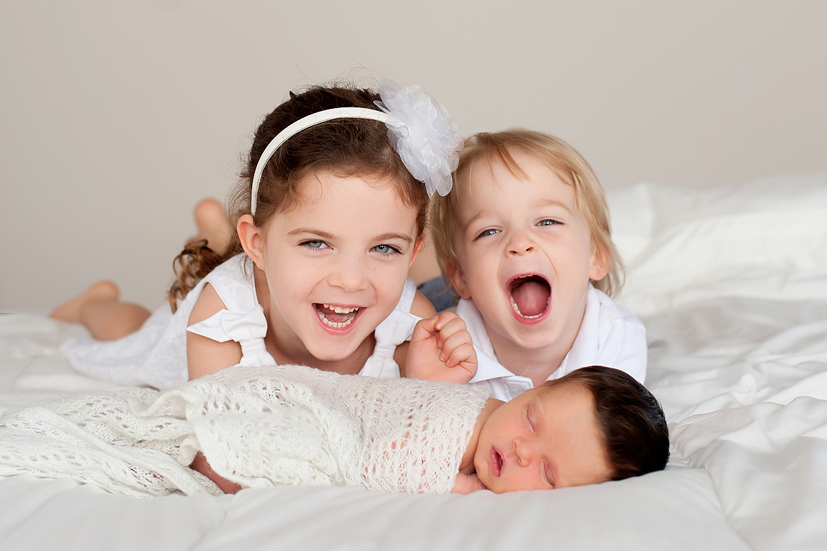 PHOTOGRAPHY STUDIO FOR PROFESSIONAL NEWBORN PICTURES IN CT
