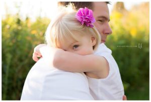 CT Family Portraits at Westmoor Park in West Hartford | Outdoor, in-studio and on-location family photography in CT and Western MA | Natural light CT photographer Kelli Dease Photography | www.kellidease.com