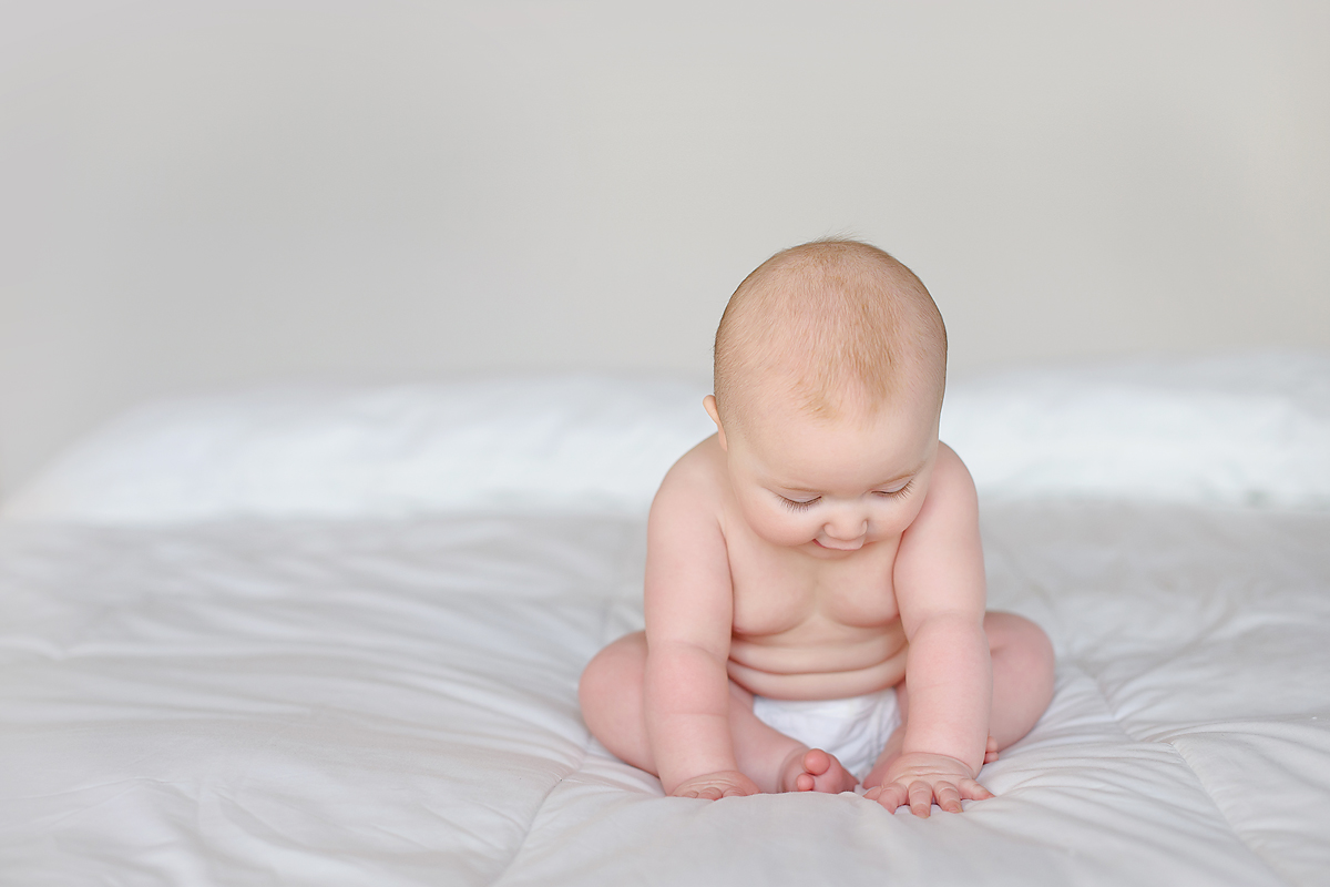 NATURAL CLASSIC BABY PHOTOGRAPHY WITHOUT PROPS BY CT BABY PHOTOGRAPHER KELLI DEASE
