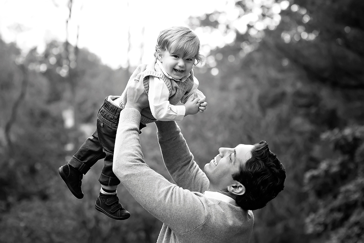 FATHER AND SON IN BLACK AND WHITE. FAMILY PHOTOGRAPHERS IN CT. KELLI DEASE.