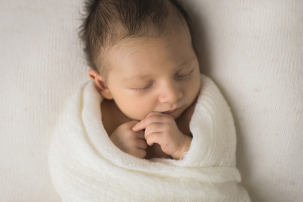 NATURAL NEWBORN PHOTOGRAPHY WETHERSFIELD CT