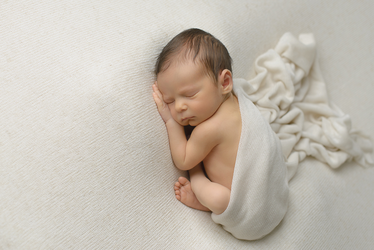 newborn photos with natural colors and textures