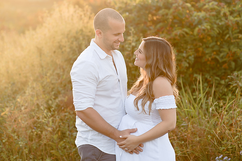 Outdoor Sunset Maternity Field Session in Connecticut | CT Maternity Photographer | Hartford County Family Photography | CT Photography | www.kellidease.com
