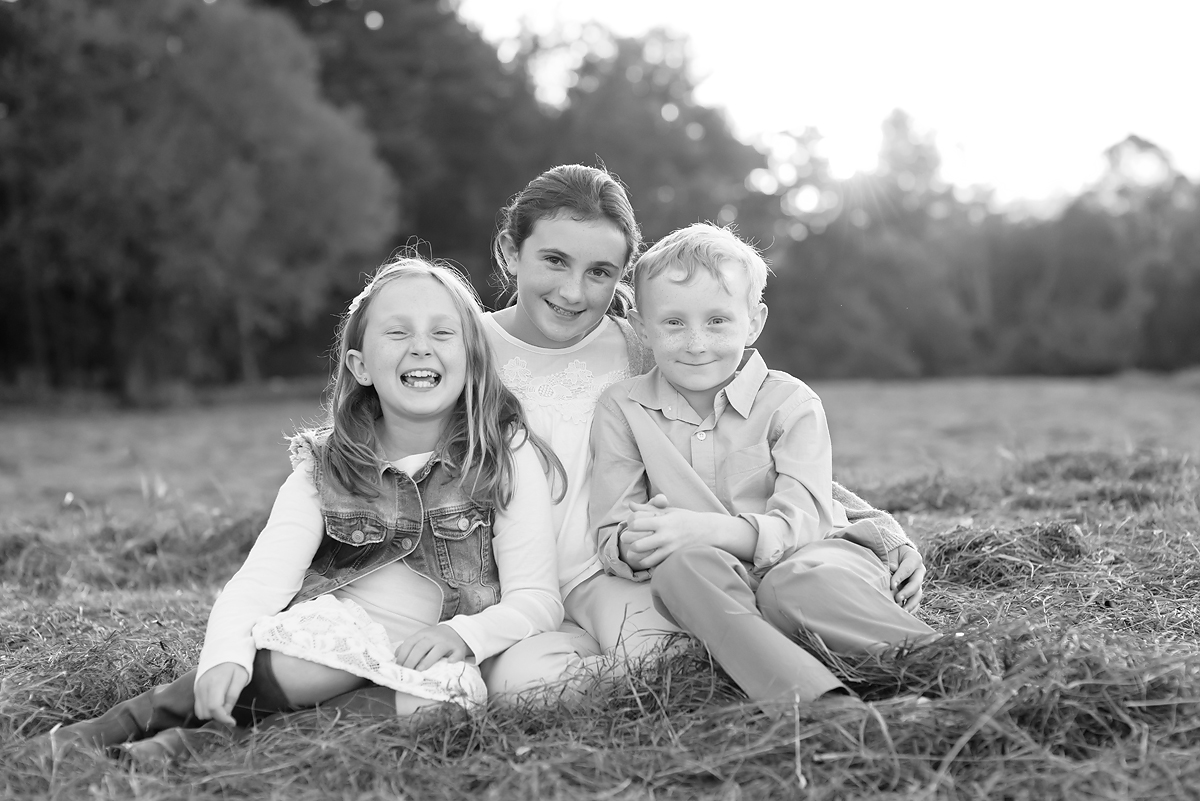 Outdoor Sunset Field Photo Session in Connecticut | CT Children's Photographer | Simsbury Family Photography | CT Photography | www.kellidease.com