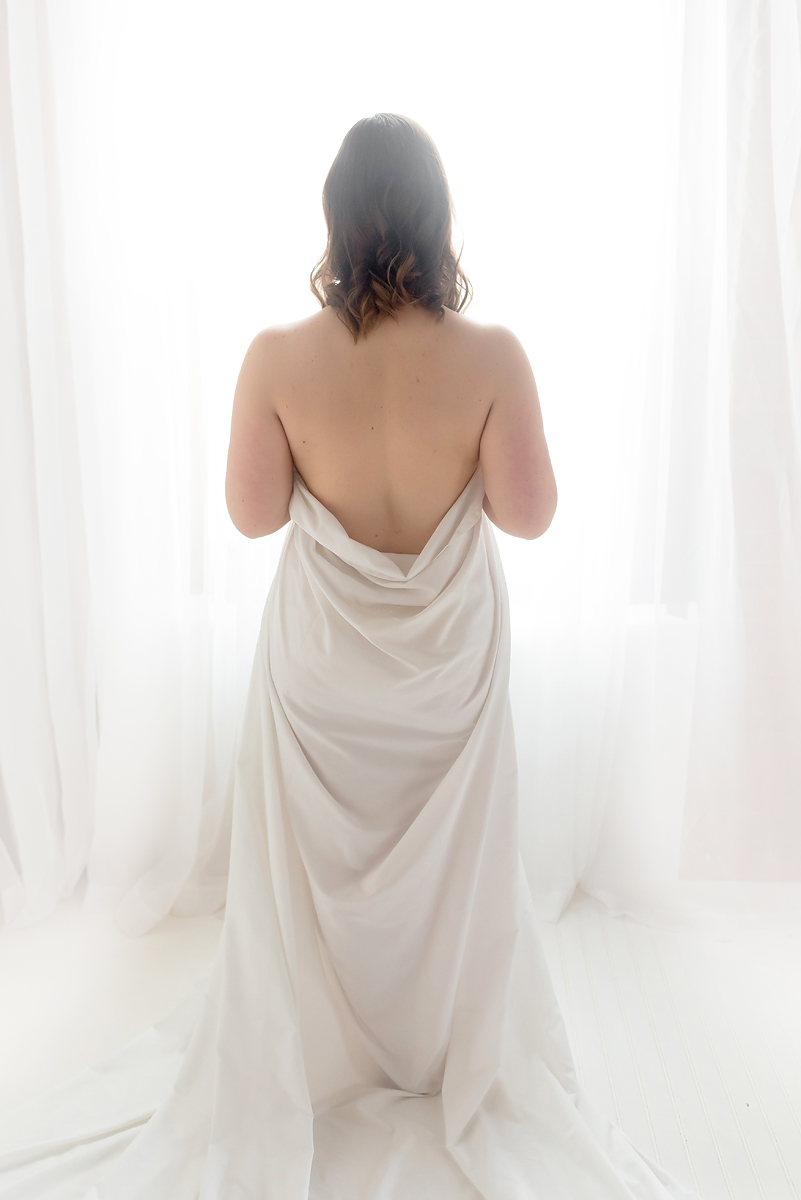 Romantic Boudoir Session in Connecticut | CT Boudoir Photographer | Hartford County Boudoir Photography | CT Photography | www.kellidease.com