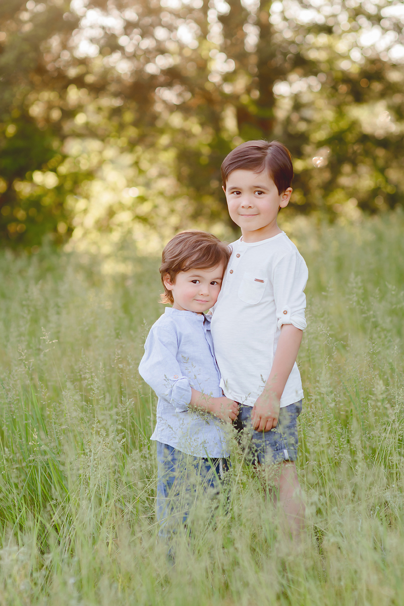 Outdoor Sunset Family Field Session in Connecticut | CT Family Photographer | Hartford County Children's Photography | CT Photography | www.kellidease.com