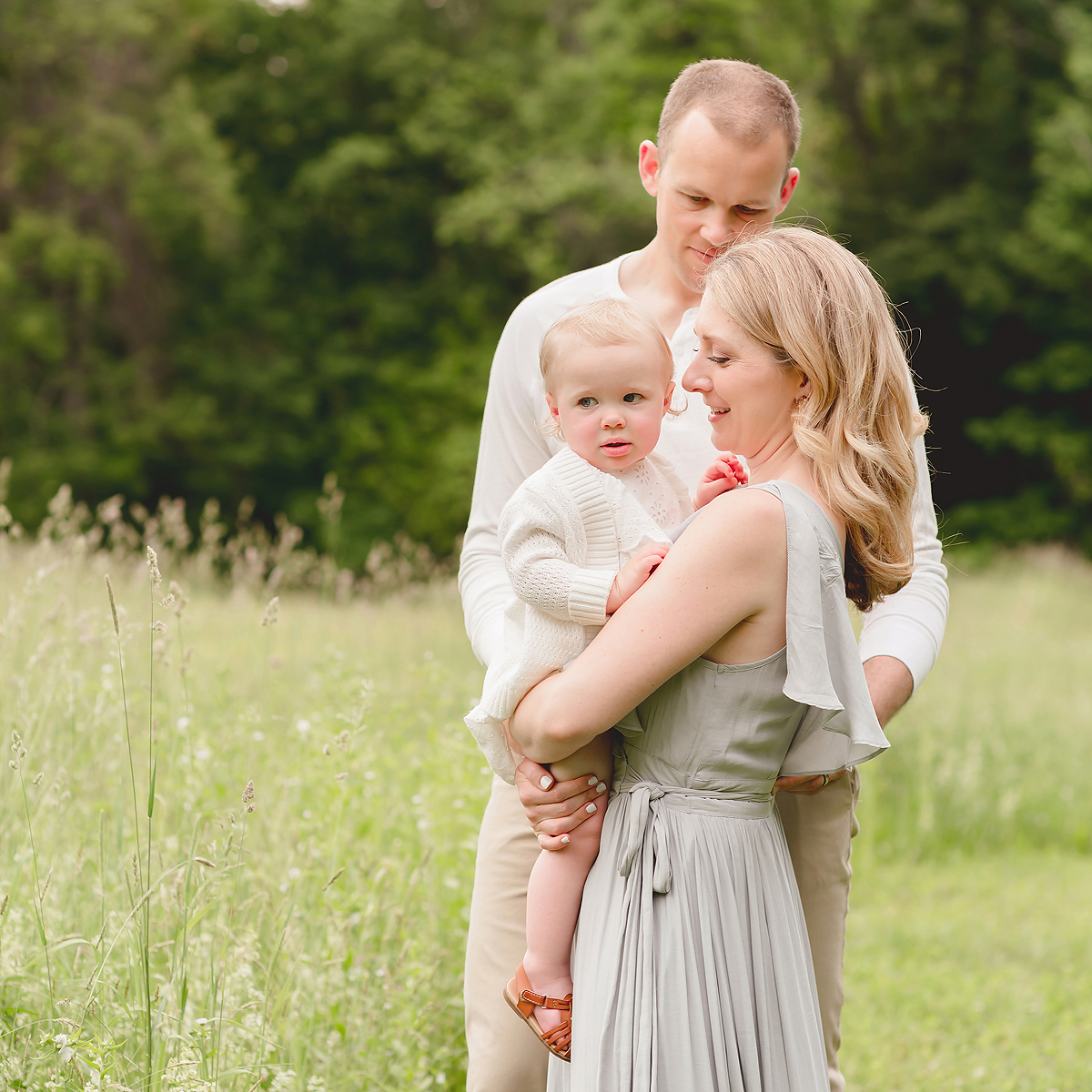 Outdoor Sunset Family Field Session in Connecticut | CT Family Photographer | Hartford County Family Photography | CT Photography | www.kellidease.com