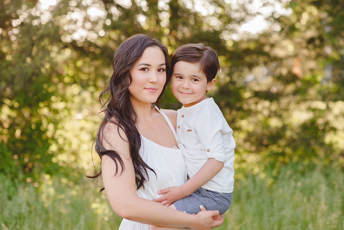 Outdoor Sunset Family Field Session in Connecticut | CT Family Photographer | Avon CT Photography | CT Photography | www.kellidease.com