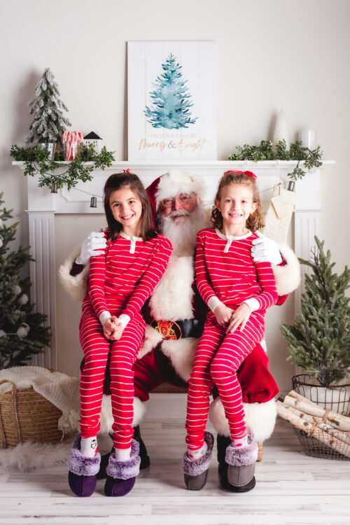 Holiday and Santa Photographers in CT | Candid Children's Photography | CT Family Photographer | Christmas Family Photography | CT Photography | www.kellidease.com