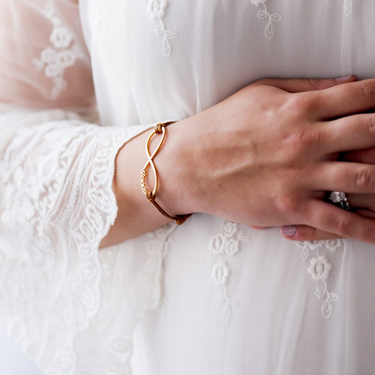 2024 Maternity Portfolio CT Photographer 1200px_17 Detail maternity photo in a simple, light and airy style