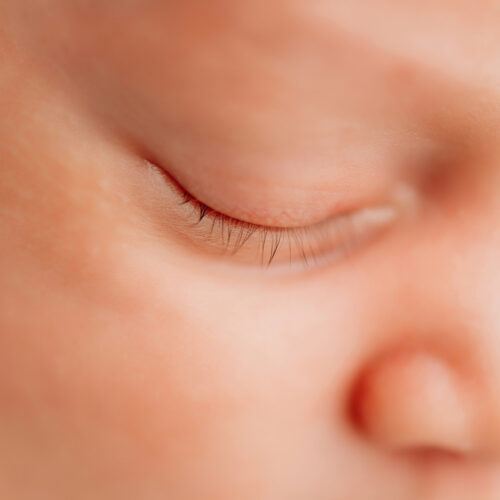 Timeless and natural newborn photos | Connecticut's best newborn photographers | Farmington, CT Newborn Photographers | CT Portrait Studio