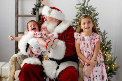 Holiday and Santa Photographers in CT | Candid Children's Photography | CT Family Photographer | Christmas Family Photography | CT Photography | www.kellidease.com