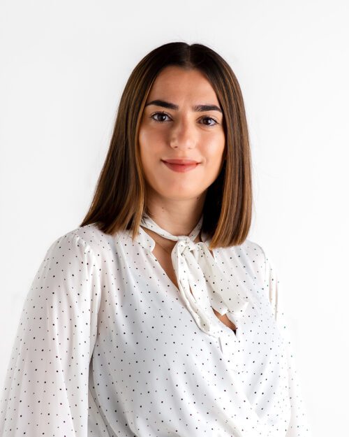 Professional headshots for LinkedIn and corporate profiles in a clean and modern style. Headshot photographers in Farmington, CT.