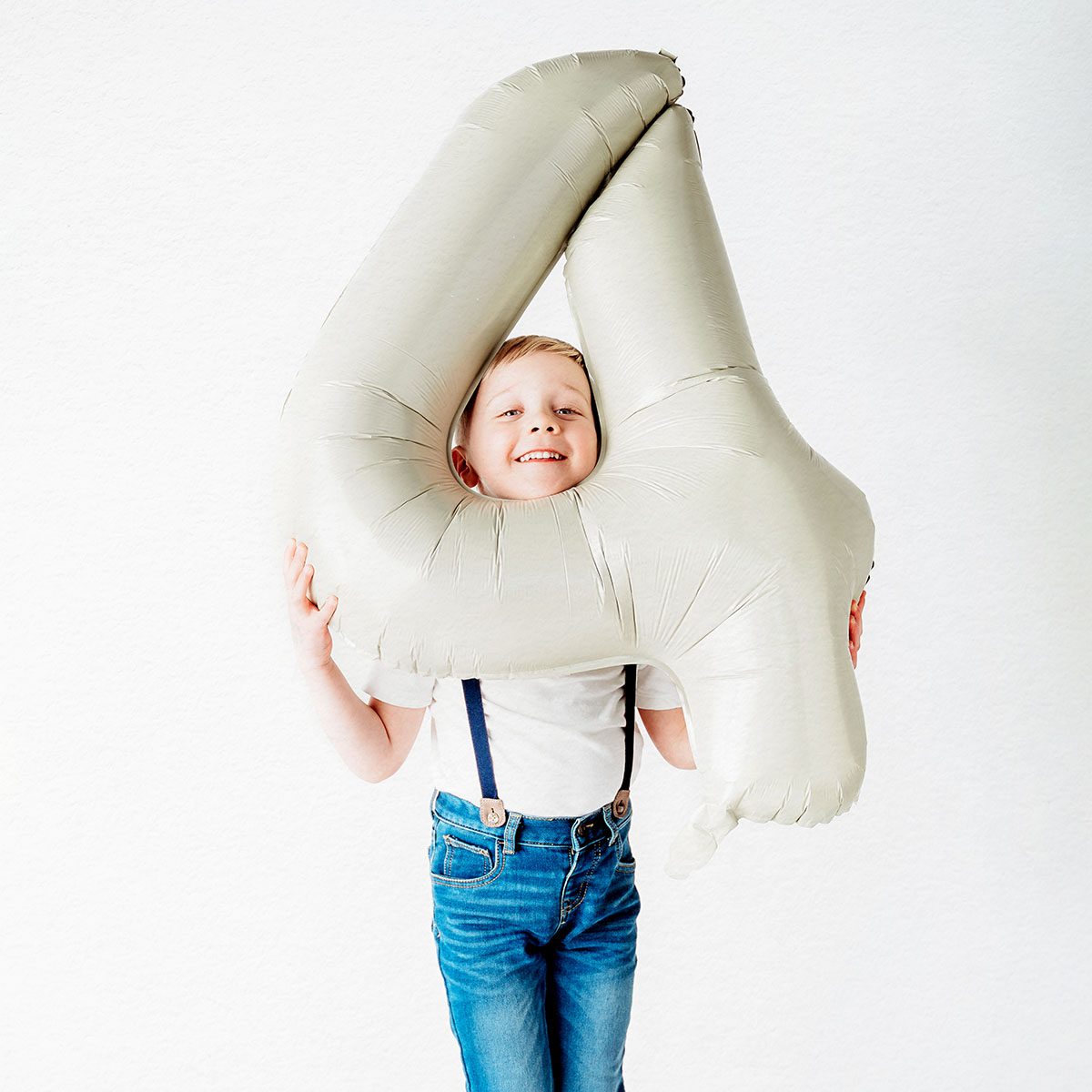 Indoor Studio Childrens Birthday Photo Shoot Connecticut | Simple, light and airy birthday photography | Farmington, CT Baby and Children's Photographers